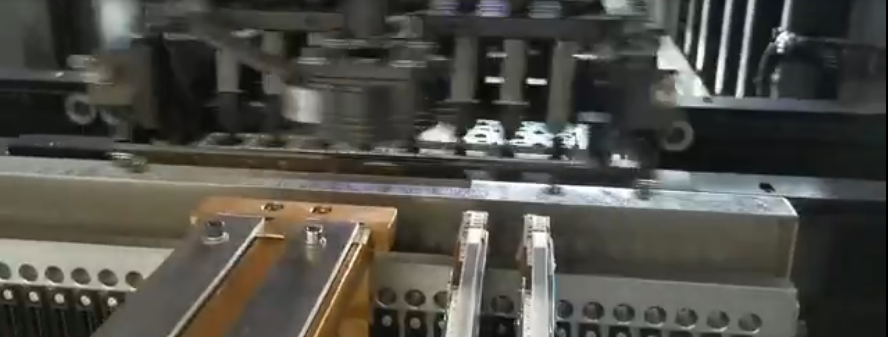 SMT貼片機(jī)、電子貼片機(jī)、小家電貼片機(jī)、國(guó)產(chǎn)貼片機(jī)、貼片設(shè)備